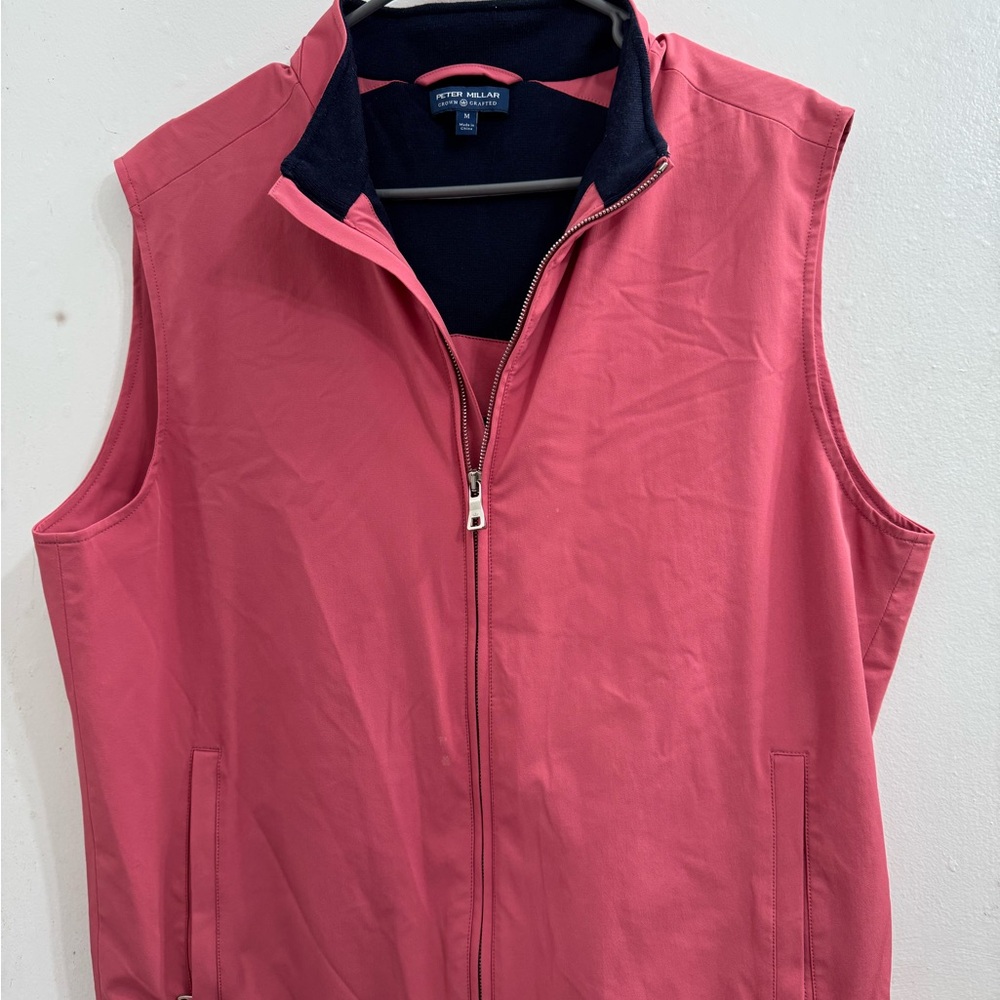 Women’s vest size medium color pink (Peter Millar Brand)